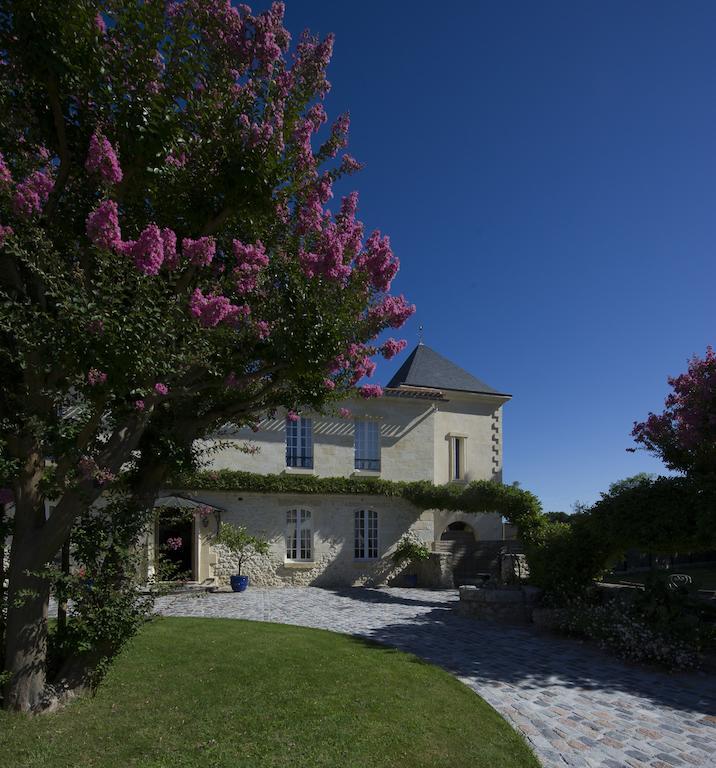 Hotel Domaine de Larchey à Saint-Médard-dʼEyrans Extérieur photo